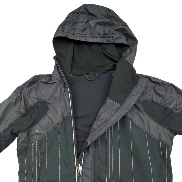 Lululemon Jacket Womens 4 Black Run Get Up And Glow Lightweight Running Outdoor - Picture 6 of 13